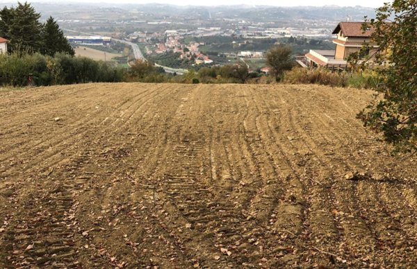 casa indipendente in vendita a Chieti in zona San Salvatore