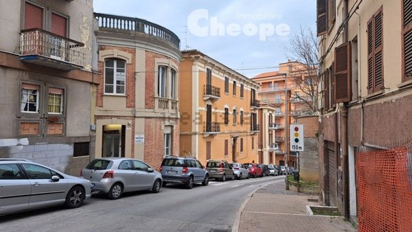 casa indipendente in vendita a Chieti in zona Viale Amendola