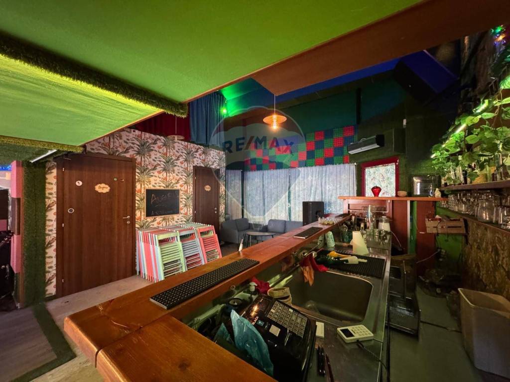 negozio in vendita a Chieti in zona Chieti Scalo