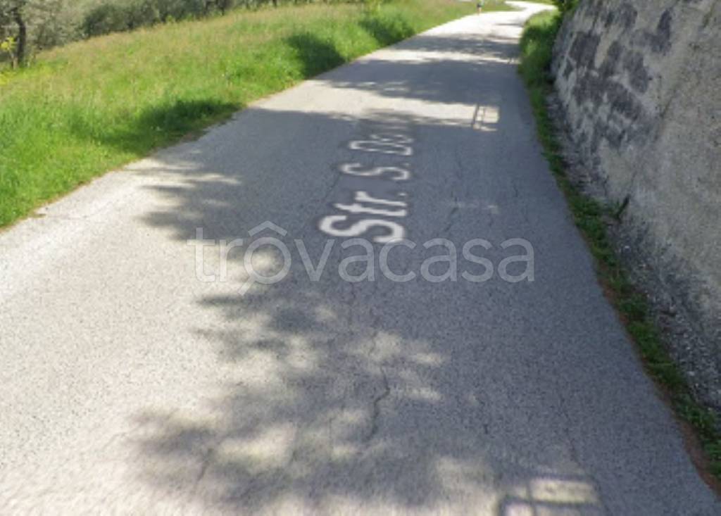 locale commerciale in vendita a Chieti