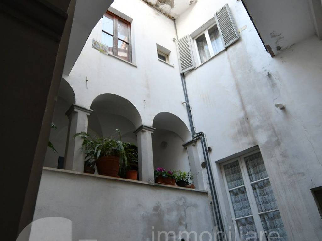 locale commerciale in vendita a Chieti