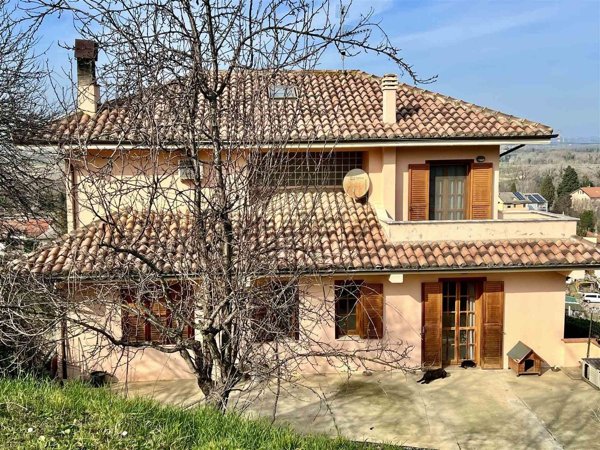 casa indipendente in vendita a Chieti in zona Chieti Scalo