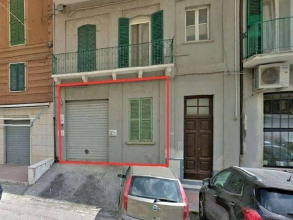 locale commerciale in vendita a Chieti