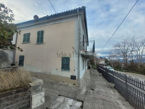 casa indipendente in vendita a Chieti
