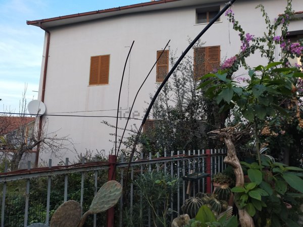 casa indipendente in vendita a Chieti in zona Madonna degli Angeli