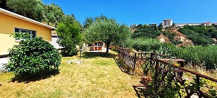 negozio in vendita a Chieti in zona Centro Città