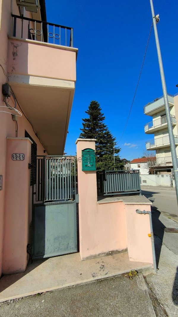 casa indipendente in vendita a Chieti in zona Chieti Scalo