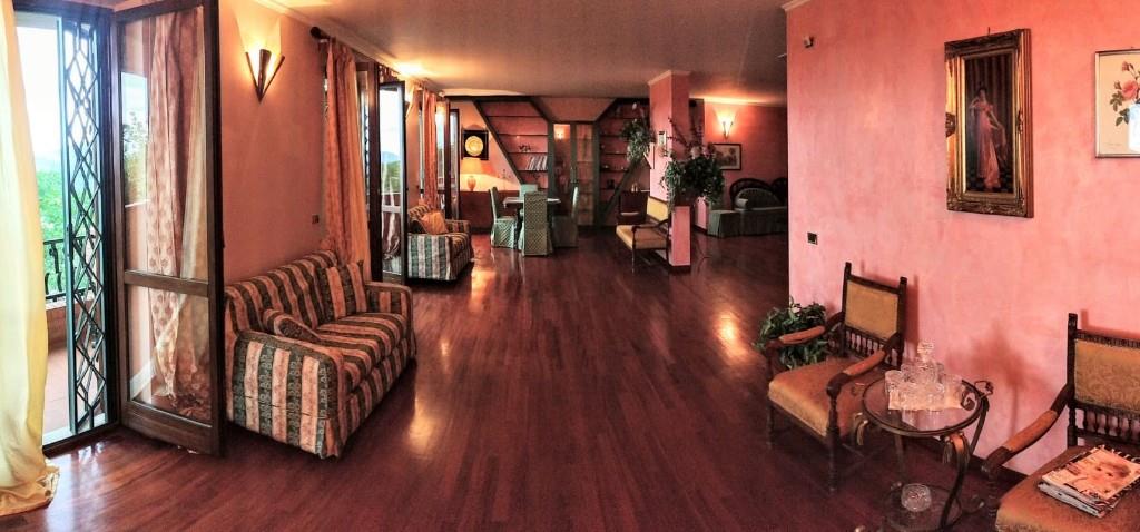 casa indipendente in vendita a Chieti in zona Centro Città