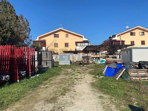 terreno agricolo in vendita a Chieti in zona Brecciarola