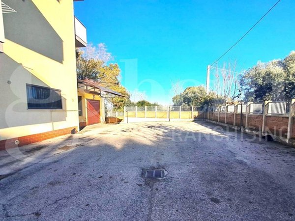 casa indipendente in vendita a Chieti