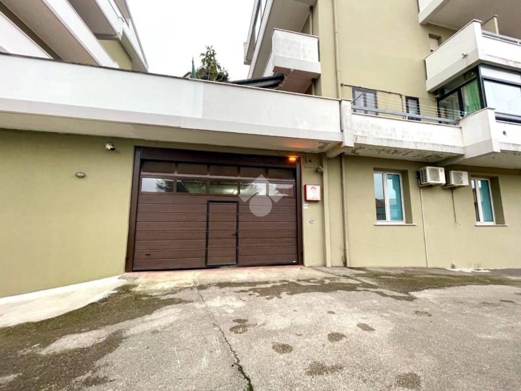 negozio in vendita a Chieti