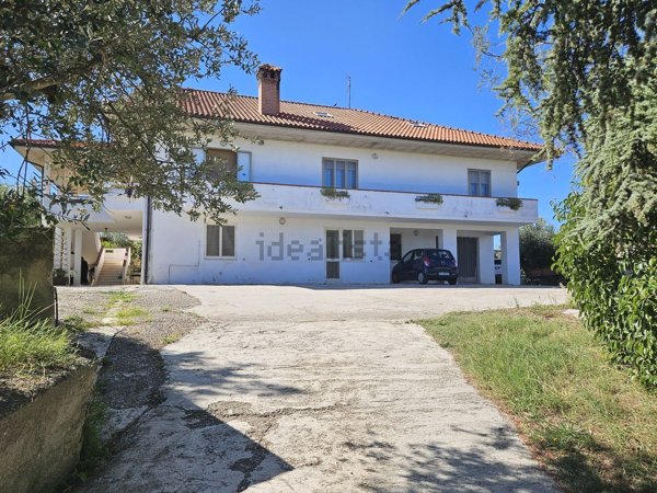 casa indipendente in vendita a Chieti