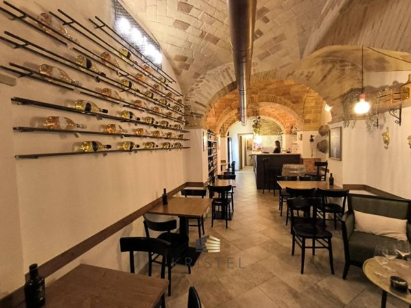 locale commerciale in vendita a Chieti in zona Centro Città