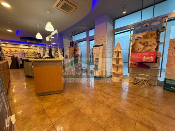 negozio in vendita a Chieti in zona Chieti Scalo