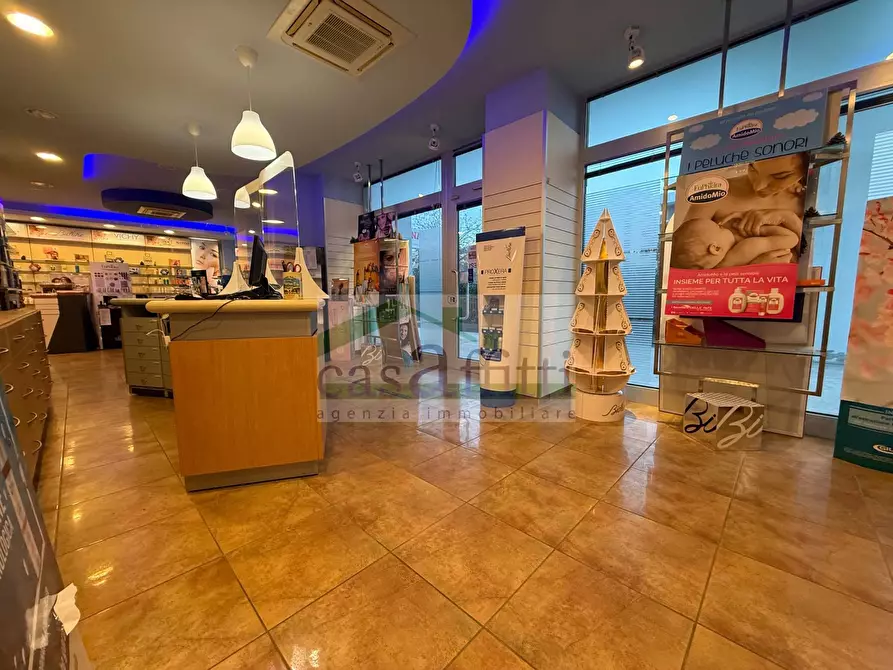 locale commerciale in vendita a Chieti in zona Chieti Scalo