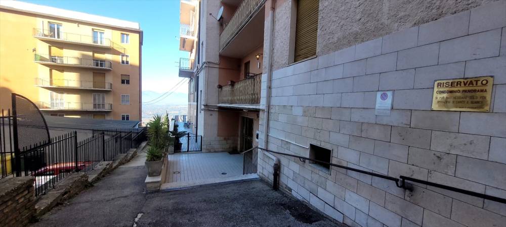 appartamento in vendita a Chieti in zona Madonna degli Angeli