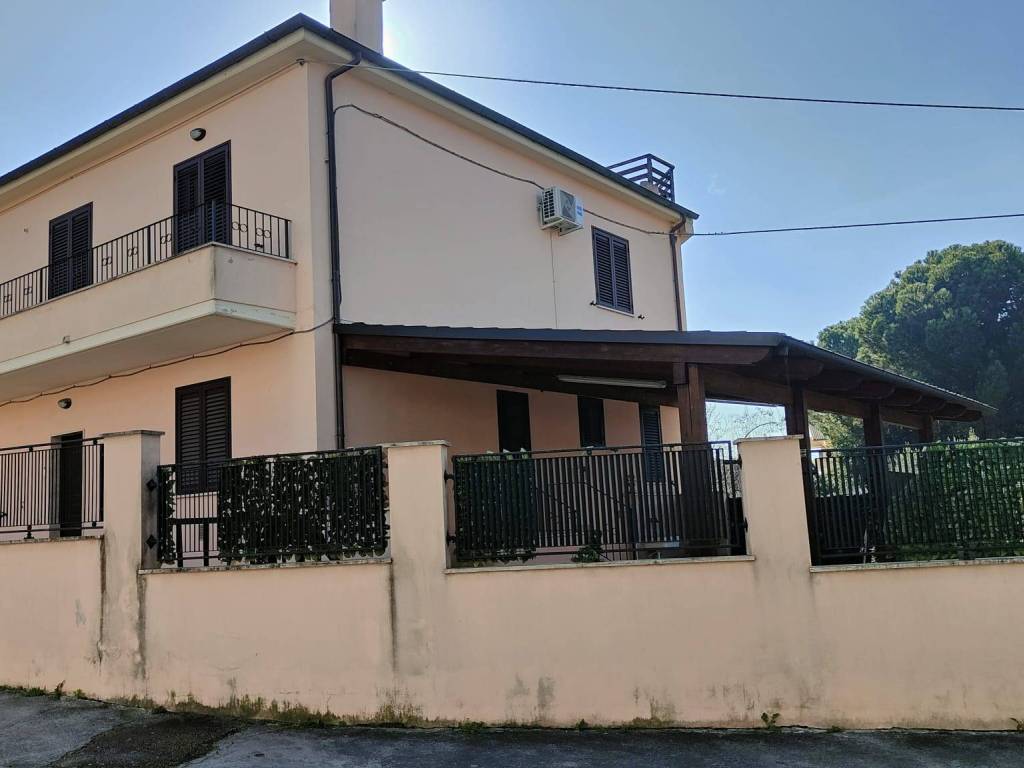 casa indipendente in vendita a Chieti in zona Chieti Scalo