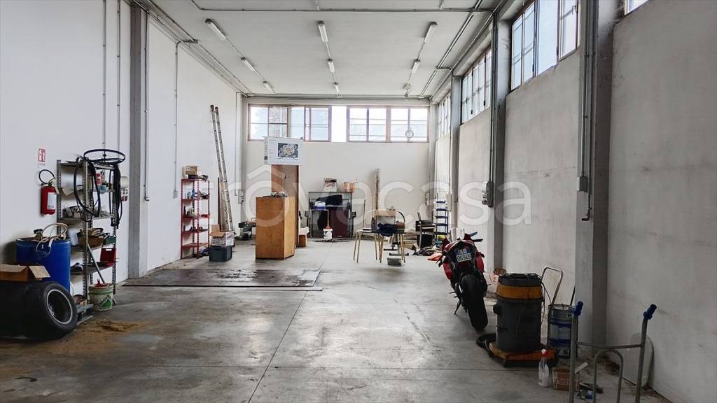 negozio in vendita a Chieti in zona Chieti Scalo