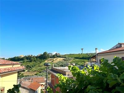 casa indipendente in vendita a Chieti in zona Centro Città