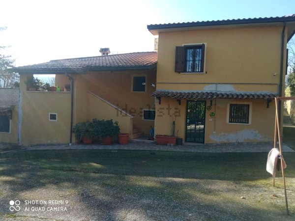 casa indipendente in vendita a Chieti