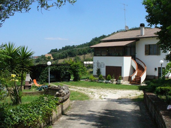 casa indipendente in vendita a Chieti in zona Chieti Scalo
