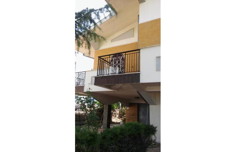 casa indipendente in vendita a Chieti in zona Tricalle