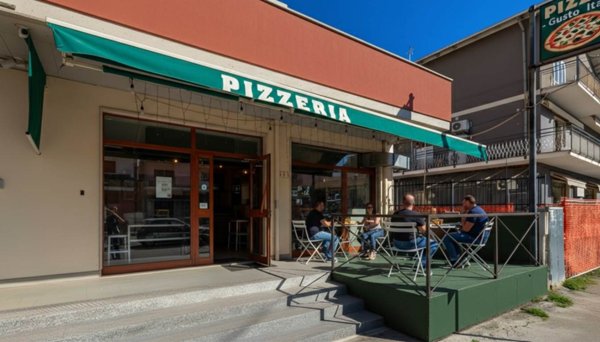 negozio in vendita a Chieti in zona Chieti Scalo