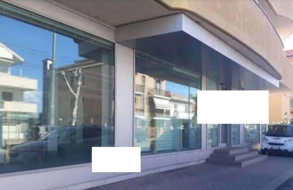 negozio in vendita a Chieti in zona Chieti Scalo