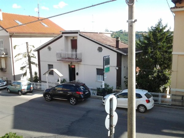 casa indipendente in vendita a Chieti in zona Centro Città