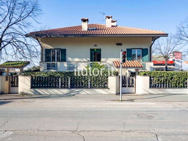 casa indipendente in vendita a Chieti in zona Chieti Scalo