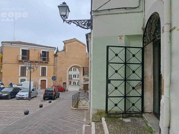 negozio in vendita a Chieti in zona Centro Città