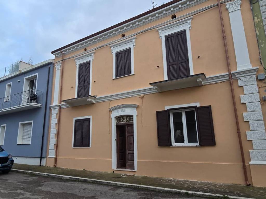 casa indipendente in vendita a Chieti