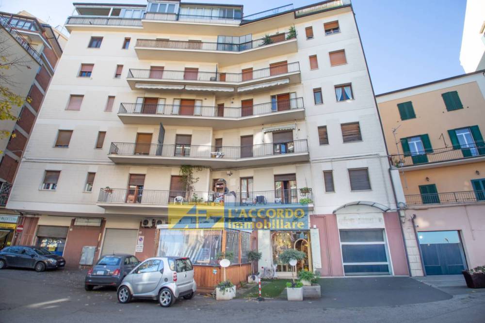 negozio in vendita a Chieti in zona Centro Città