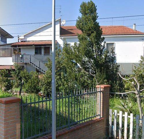 appartamento in vendita a Chieti in zona Brecciarola