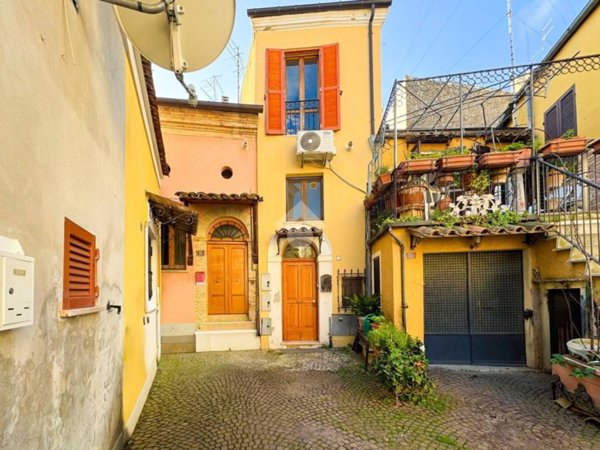 casa indipendente in vendita a Chieti in zona Centro Città