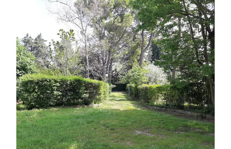 casa indipendente in vendita a Chieti in zona Santa Maria de' Criptis