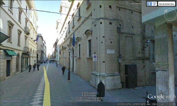 locale commerciale in vendita a Chieti