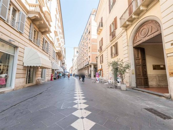 ufficio in vendita a Chieti in zona Centro Città