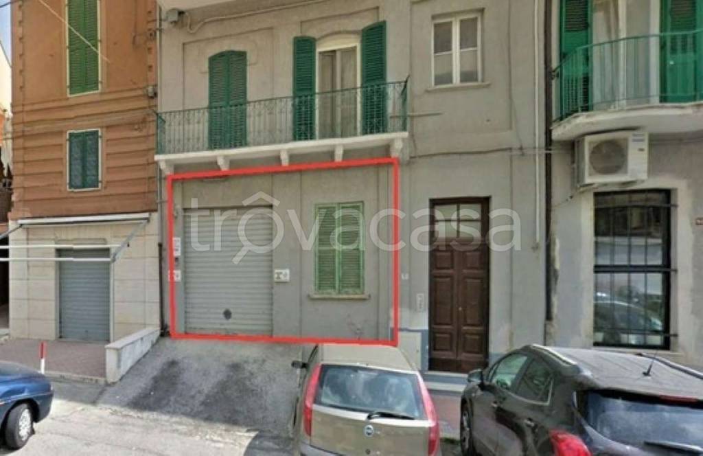 locale commerciale in vendita a Chieti in zona Centro Città