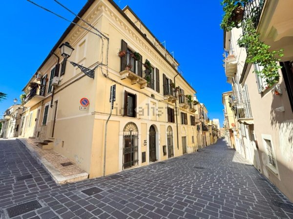 appartamento in vendita a Chieti in zona Centro Città