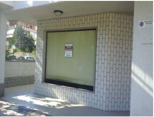 negozio in vendita a Chieti in zona Chieti Scalo