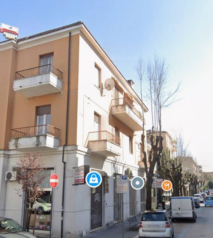 negozio in vendita a Chieti in zona Chieti Scalo