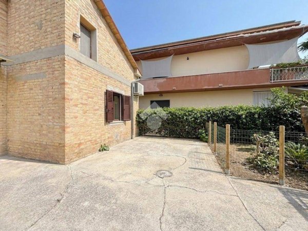 casa indipendente in vendita a Chieti in zona Brecciarola