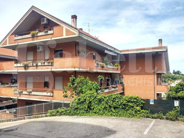 appartamento in vendita a Chieti in zona Tricalle