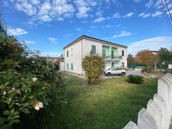 casa indipendente in vendita a Chieti in zona Brecciarola