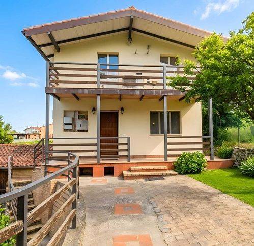 casa indipendente in vendita a Chieti