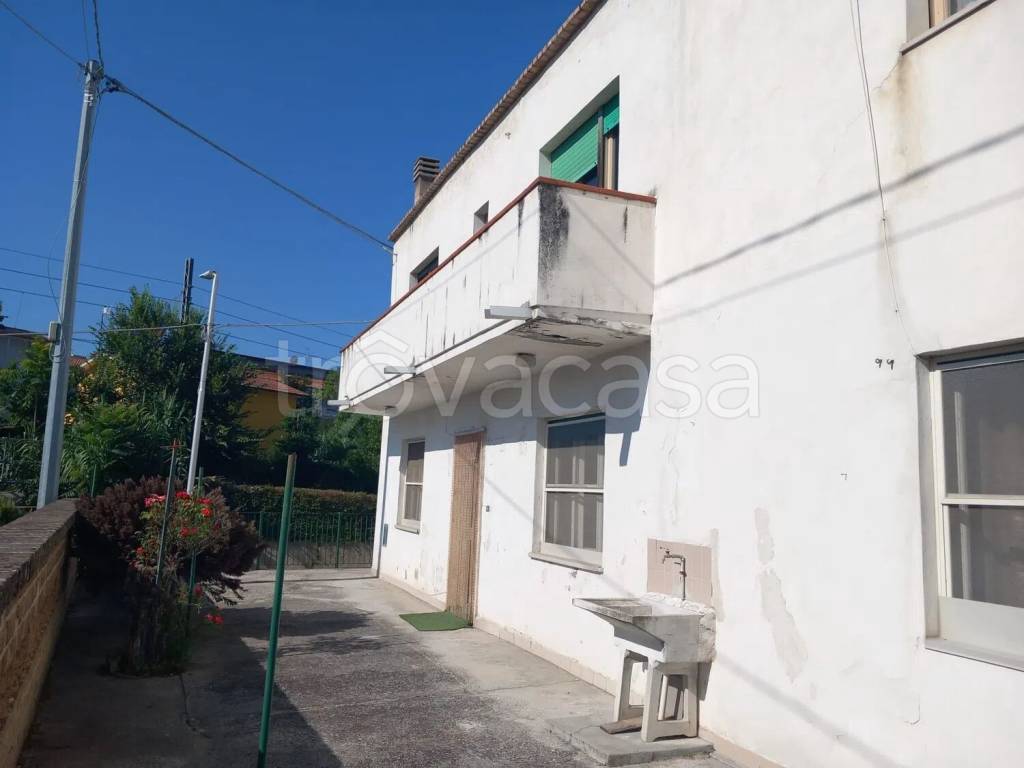 casa indipendente in vendita a Chieti in zona Brecciarola