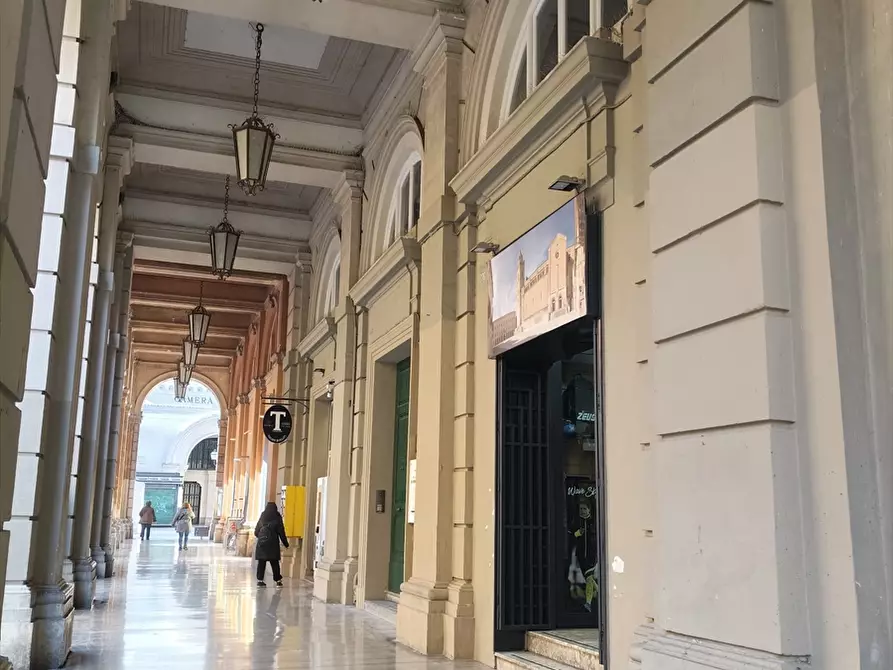 locale commerciale in vendita a Chieti in zona Centro Città