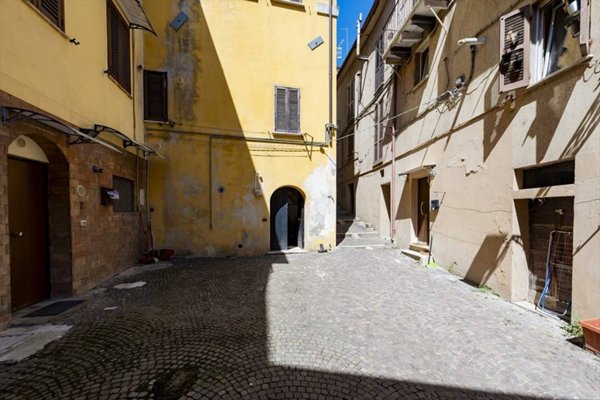 locale commerciale in vendita a Chieti in zona Centro Città