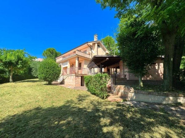 casa indipendente in vendita a Chieti in zona Centro Città